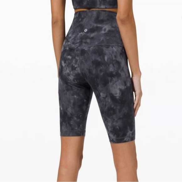 Lululemon align 10” shorts - Picture 1 of 4